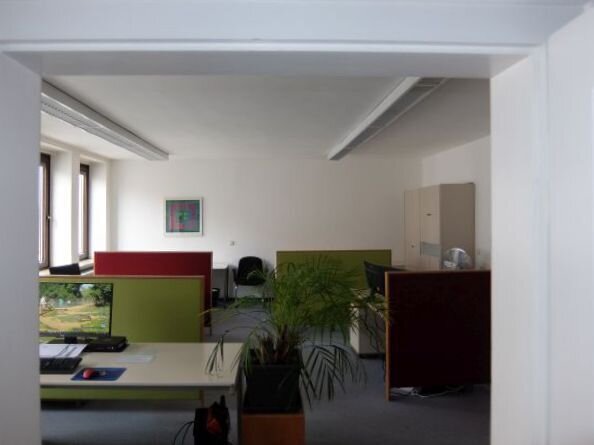 Bürofläche zur Miete 1.500 € 6 Zimmer 179 m²<br/>Bürofläche Innerer Osten Regensburg 93055