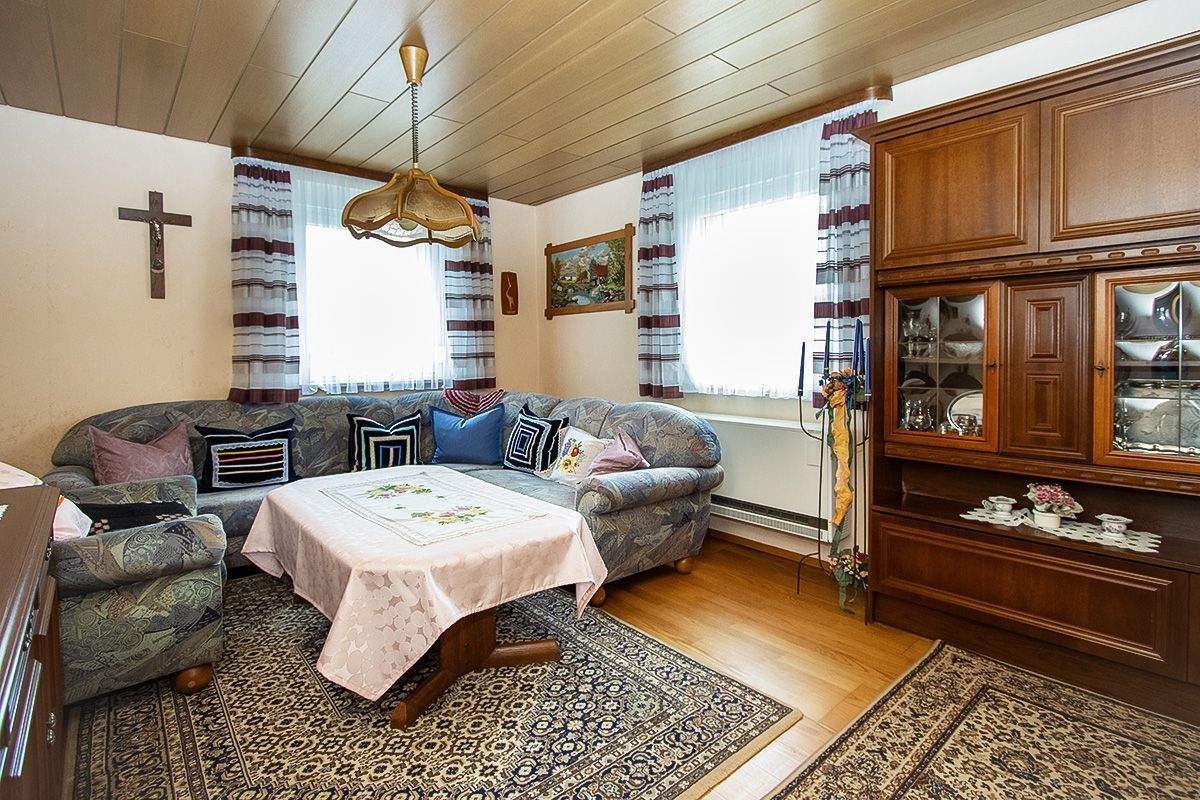 Immobilie in Ingoldingen - Natur pur mit herrlichen Aussichten, Familienglück zum fairen Preis - einziehen und genießen - Bild 1