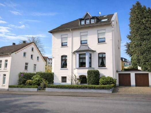 Einfamilienhaus zum Kauf 425.000 € 9 Zimmer 276 m² 651 m² Grundstück Solingen-Mitte Solingen 42655