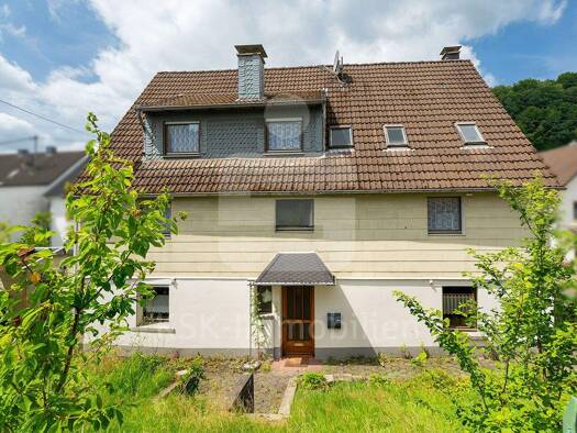 Doppelhaushälfte zum Kauf 169.000 € 5 Zimmer 130 m² 563 m² Grundstück Osberghausen Engelskirchen / Osberghausen 51766