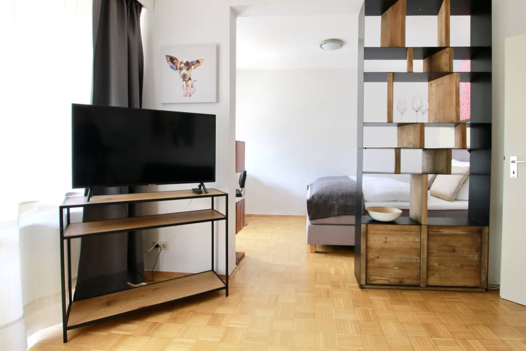 Wohnung zur Miete Wohnen auf Zeit 2.289 € 1 Zimmer 40 m²<br/>Wohnfläche 28.02.2025<br/>Verfügbarkeit Waisenhausgasse Altstadt - Süd Köln 50676