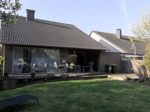Mehrfamilienhaus zum Kauf provisionsfrei 569.000 € 8 Zimmer 196,9 m² 853 m² Grundstück Uelzen Unna 59425
