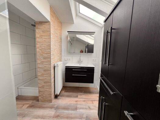 Doppelhaushälfte zum Kauf 429.000 € 6,5 Zimmer 125 m² 295 m² Grundstück Leutenbach 71397