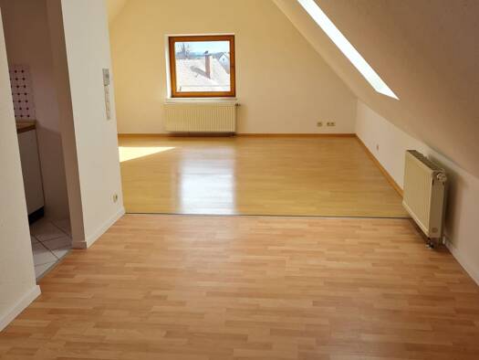 Wohnung zur Miete 550 € 2 Zimmer 65 m² Geschoss 2/3 frei ab sofort Hetzles 91077