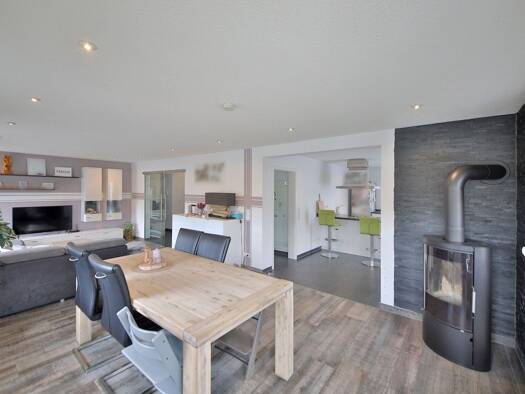 Wohnung zum Kauf 299.000 € 4 Zimmer 141,7 m² Fützen Blumberg 78176
