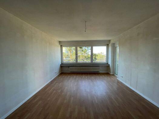 Wohnung zur Miete 778 € 3 Zimmer 82 m² 6. Geschoss frei ab sofort Friedrich-Bauer-Str. 14 Erlangen-Süd Erlangen 91058