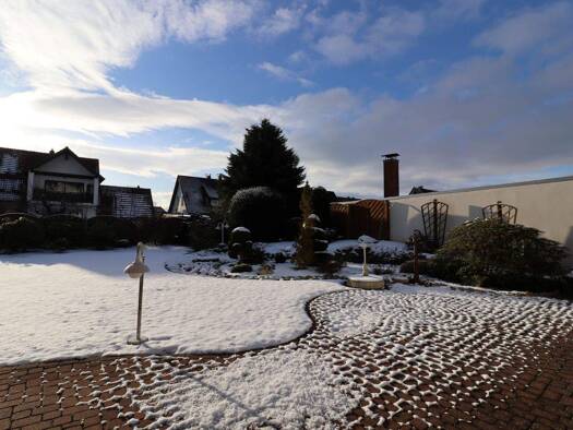 Wohnung zur Miete 959 € 2,5 Zimmer 139 m² frei ab sofort Ennigloh Bünde 32257