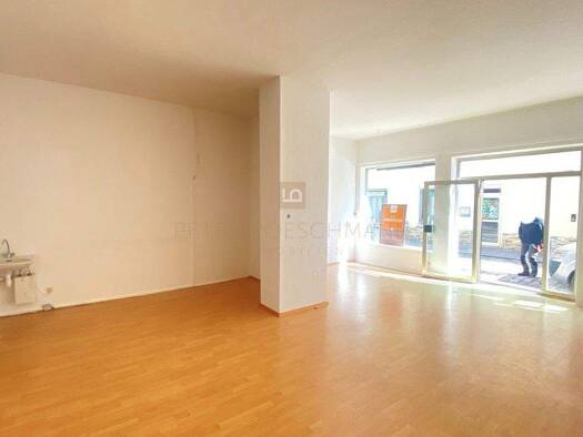Laden zur Miete 690 € 1 Zimmer 47 m² Verkaufsfläche Ingolstadt 85049