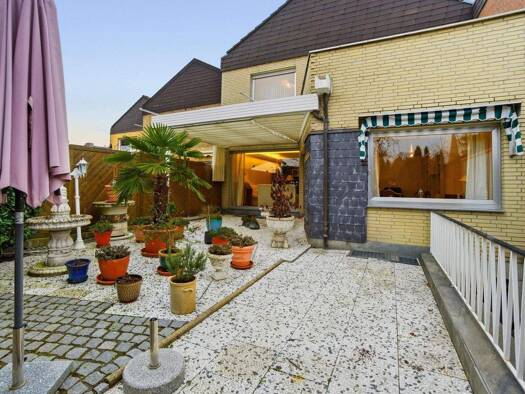 Reihenmittelhaus zum Kauf 345.000 € 4 Zimmer 124,6 m² 292 m² Grundstück Niederau Düren 52355