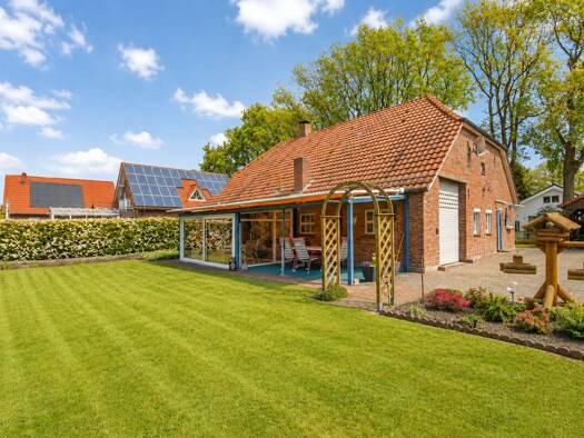 Einfamilienhaus zum Kauf 259.000 € 4,5 Zimmer 142,3 m² 1.375 m² Grundstück Kleefeld Edewecht 26188