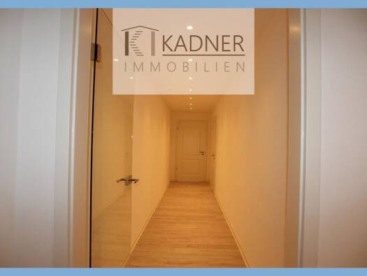 Wohnung zur Miete 750 € 5,5 Zimmer 175 m² 3. Geschoss frei ab 01.02.2027 Pausaer Straße 125 Haselbrunn Plauen 08525