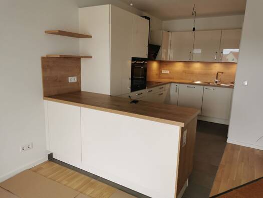 Wohnung zur Miete 1.180 € 3 Zimmer 79,5 m² Geschoss 2/3 frei ab 01.01.2026 Baiersdorf 91083