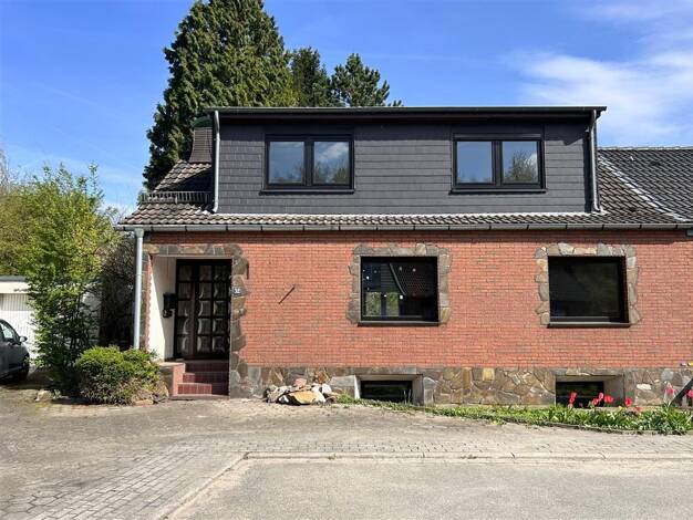 Doppelhaushälfte zum Kauf 329.000 € 5 Zimmer 110 m² 510 m² Grundstück frei ab sofort Kray Stadtbezirk VII 45309