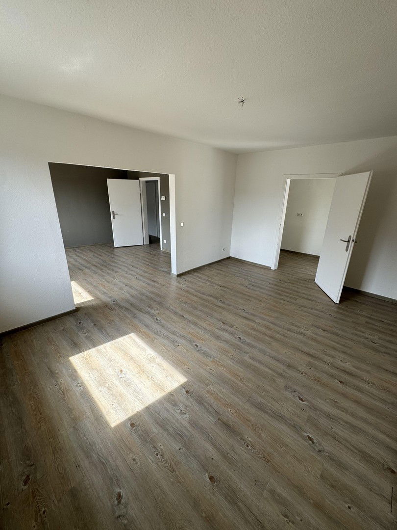 Wohnung zur Miete 700 € 3 Zimmer 87 m²<br/>Wohnfläche 2.<br/>Geschoss Hochlarmarkstraße 134 Hochlarmark Recklinghausen 45661