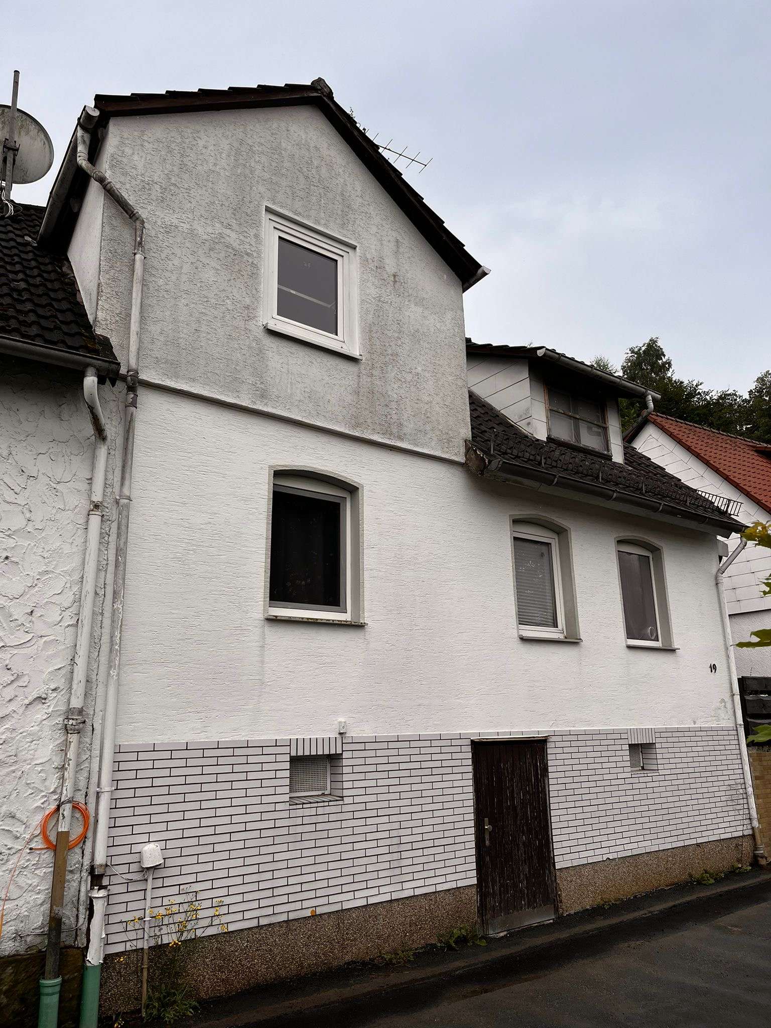 Reihenendhaus zum Kauf 125.000 € 7 Zimmer 159 m²<br/>Wohnfläche 478 m²<br/>Grundstück Wrexen Diemelstadt-Wrexen 34474