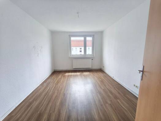 Wohnung zur Miete 336 € 3 Zimmer 58,9 m² 3. Geschoss Albert-Keller-Straße 6 Merseburg 06217