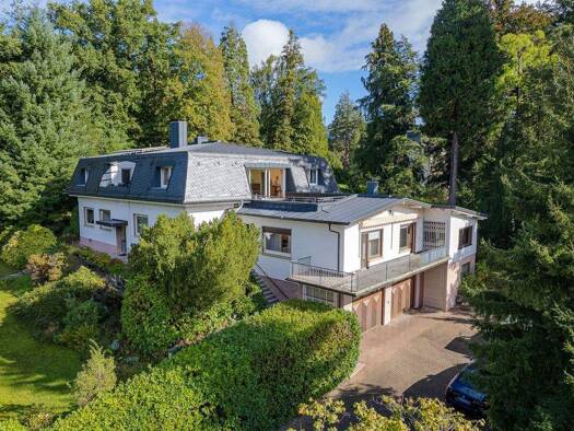 Villa zum Kauf 1.990.000 € 14 Zimmer 420 m² 2.965 m² Grundstück Innenstadt Baden-Baden 76530