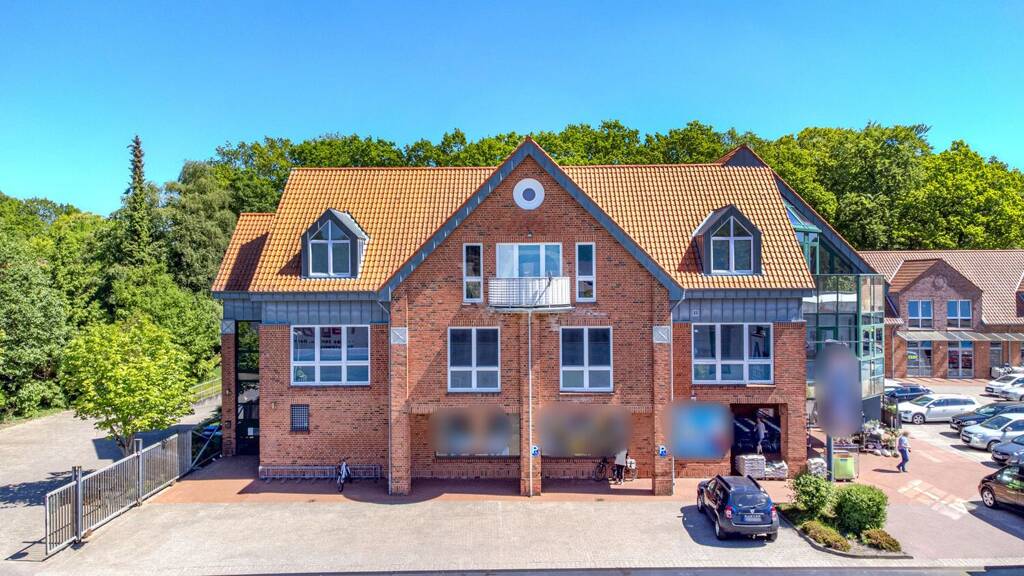 Praxis zum Kauf 349.900 € 7 Zimmer 253 m² Bürofläche Hage 26524