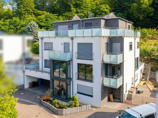 Einfamilienhaus zum Kauf 1.500.000 € 8 Zimmer 363,1 m² 2.560 m² Grundstück Oos Baden-Baden 76532