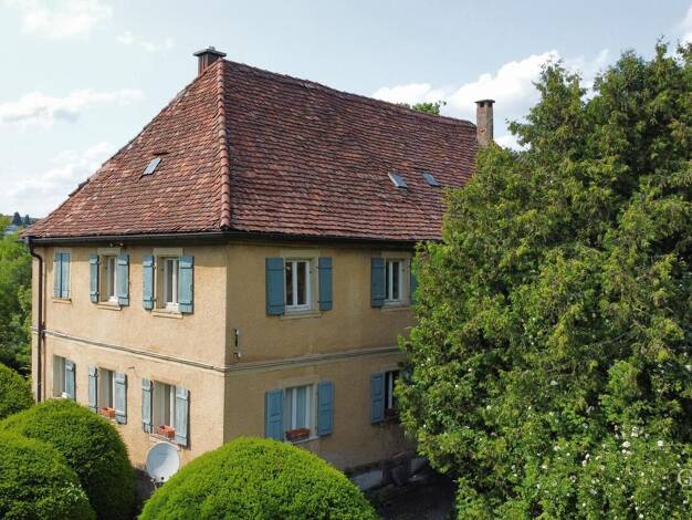 Haus zum Kauf 345.000 € 10 Zimmer 180 m² 706 m² Grundstück Bad Mergentheim Bad Mergentheim 97980