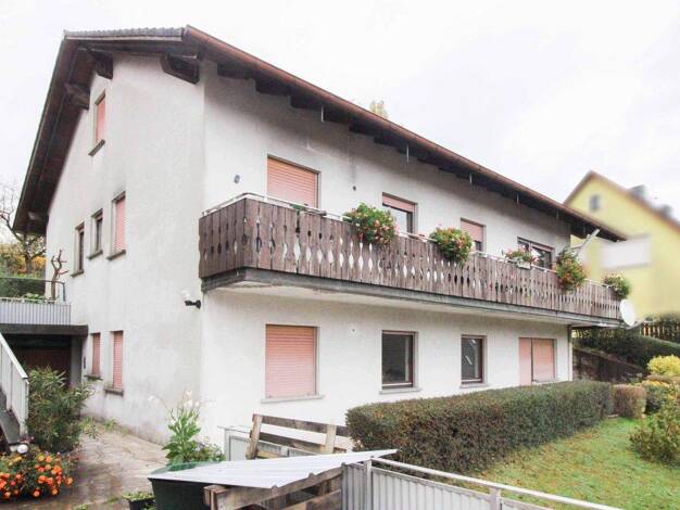 Mehrfamilienhaus zum Kauf als Kapitalanlage geeignet 249.900 € 10 Zimmer 260 m² 805 m² Grundstück Burgpreppach 97496