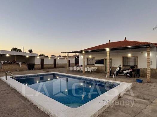 Chalet zum Kauf 275.000 € 3 Zimmer 165 m² Dos Hermanas 41704