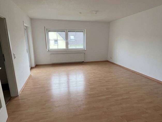 Wohnung zur Miete 830 € 3 Zimmer 83,3 m² 1. Geschoss frei ab sofort Dorlar Lahnau 35633