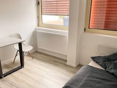WG-Zimmer zur Miete Wohnen auf Zeit 580 € 12 m² frei ab 31.12.2025 Hedelfingerstr. 0 Wangen Stuttgart Hedelfingen 70327
