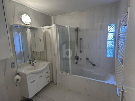 Wohnung zum Kauf 324.000 € 3,5 Zimmer 97 m² 1. Geschoss Badenweiler Badenweiler 79410