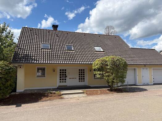 Haus zum Kauf 695.000 € 9 Zimmer 340 m² 850 m² Grundstück Schulstrasse Brackwede Bielefeld 33647