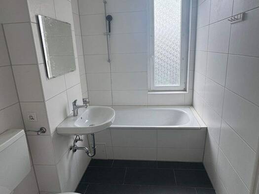 Wohnung zur Miete 390 € 2 Zimmer 62 m² 2. Geschoss frei ab sofort Alfelder Straße 58 West Hildesheim 31139