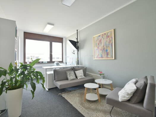 Bürogebäude zur Miete 340 € 1 Zimmer 25 m² Bürofläche Degerloch Stuttgart 70597