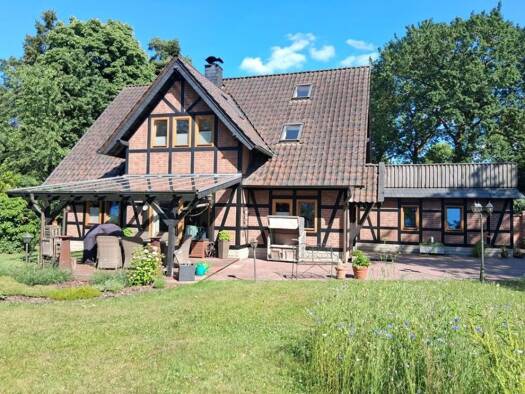 Haus zum Kauf 650.000 € 5,5 Zimmer 200 m² 1.000 m² Grundstück Kuckucksweg 11 Elze Wedemark 30900