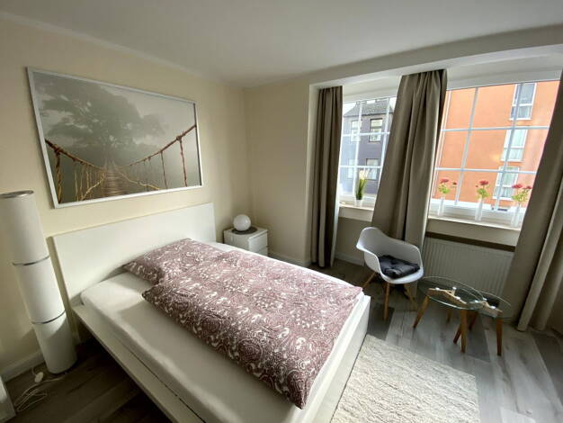 WG-Zimmer zur Miete Wohnen auf Zeit 1.000 € 30 m² frei ab sofort Pempelfort Düsseldorf 40211