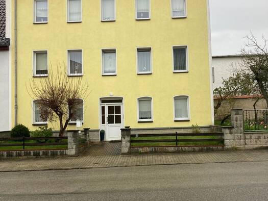 Mehrfamilienhaus zum Kauf 159.000 € 8 Zimmer 235 m² 405 m² Grundstück Bad Lausick 04651