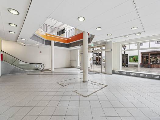 Ladenfläche zur Miete 11,99 € 8,5 Zimmer 520,7 m² Verkaufsfläche Herzog-Leopold-Straße 30 Wiener Neustadt 2700