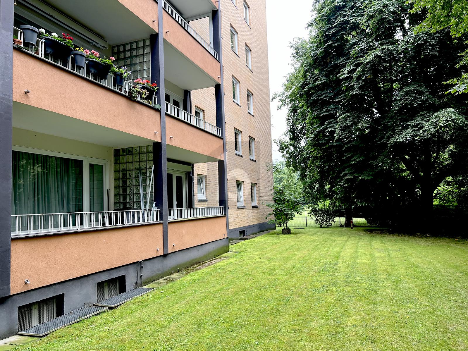 Wohnung zum Kauf 270.000 € 1 Zimmer 53 m²<br/>Wohnfläche 1.<br/>Geschoss Wandsbek Hamburg 22049