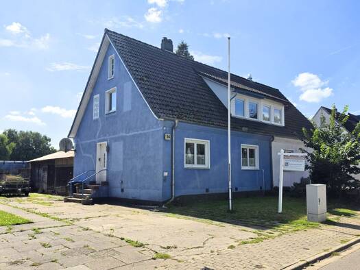 Doppelhaushälfte zum Kauf 120.000 € 3 Zimmer 100 m² 538 m² Grundstück Lägerdorf 25566