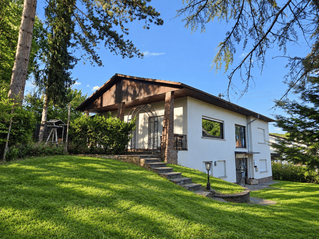 Einfamilienhaus zum Kauf 349.000 € 6 Zimmer 225 m² 587 m² Grundstück frei ab sofort Am Steingarten 7 Besseringen Merzig 66663