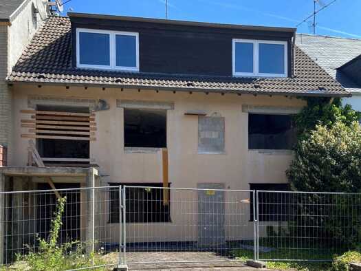 Reihenmittelhaus zum Kauf provisionsfrei 59.000 € 8 Zimmer 235 m² 269 m² Grundstück Speicher 54662