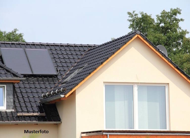 Einfamilienhaus zur Zwangsversteigerung 71.000 € 1 Zimmer 1 m²<br/>Wohnfläche 2.586 m²<br/>Grundstück Achterwehr 24239