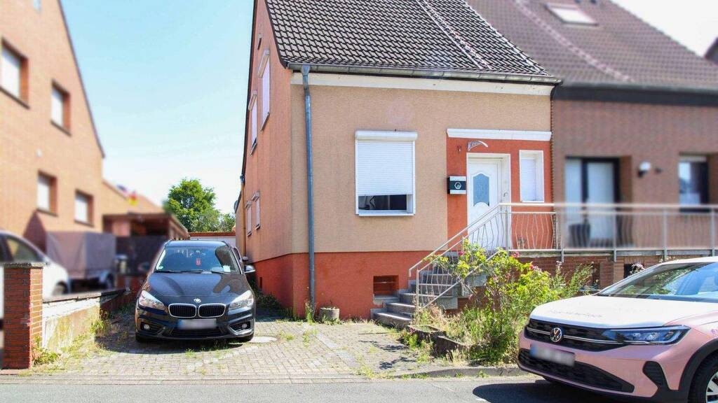 Doppelhaushälfte zum Kauf 210.000 € 4,5 Zimmer 100,1 m² 354,1 m² Grundstück Heessen Hamm 59073