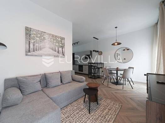 Wohnung zur Miete 750 € 1 Zimmer 44 m² Jug II Tenja