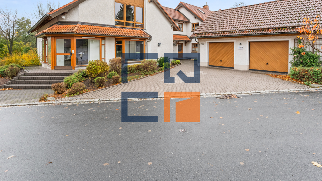 Einfamilienhaus zum Kauf 8 Zimmer 190 m² 2.892 m² Grundstück Waldershof 95679