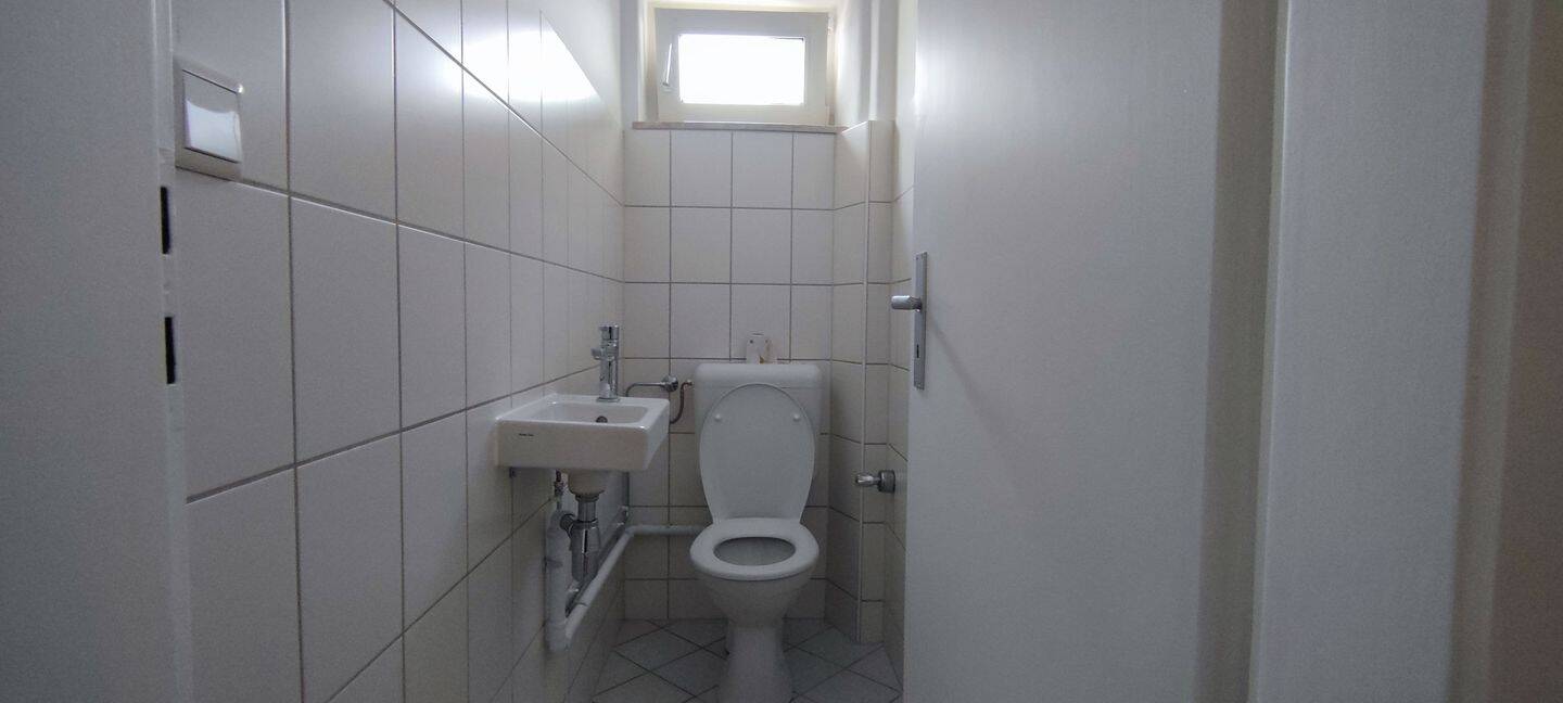 N-citynahe Lage, top renovierte, gut geschnittene 3-ZW mit Balkon – Nürnberg – Vorschaubild 10