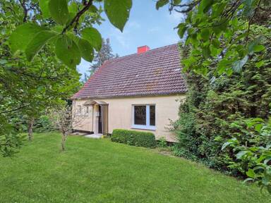Einfamilienhaus zum Kauf provisionsfrei 69.000 € 4 Zimmer 93 m² 1.199 m² Grundstück Bad Sülze Bad Sülze 18334