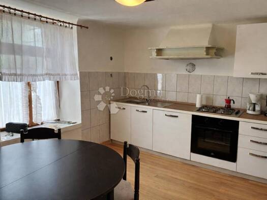 Haus zur Miete 1.000 € 4 Zimmer 100 m² Svetvincenat Svetvincenat