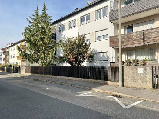 Wohnung zur Miete 1.058 € 3 Zimmer 92 m² EG frei ab sofort Danziger Str. 5 Stadeln Fürth 90765