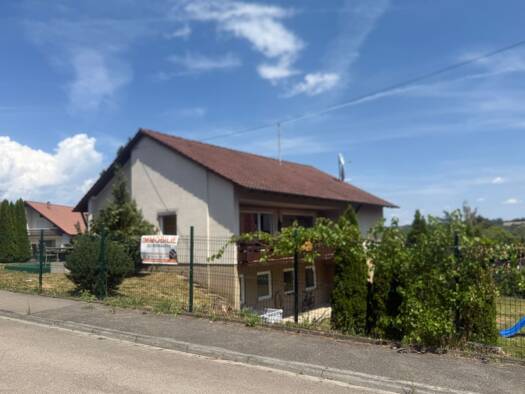 Einfamilienhaus zum Kauf 345.000 € 6 Zimmer 145 m² 941 m² Grundstück frei ab sofort Nothaldenstraße 1 Laiz Sigmaringen 72488