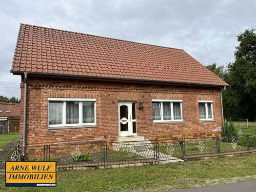 Einfamilienhaus zum Kauf 149.000 € 5 Zimmer 197 m² 1.449 m² Grundstück Hohewisch 19306
